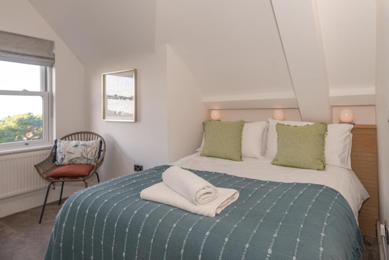 Larkrise - 3 Bed Penthouse-Sleeps 6-Tjslr Apartment Woolacombe Exterior photo